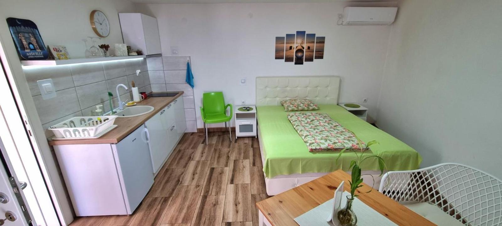 "My Life" Luxury River Apartments Ниш Экстерьер фото