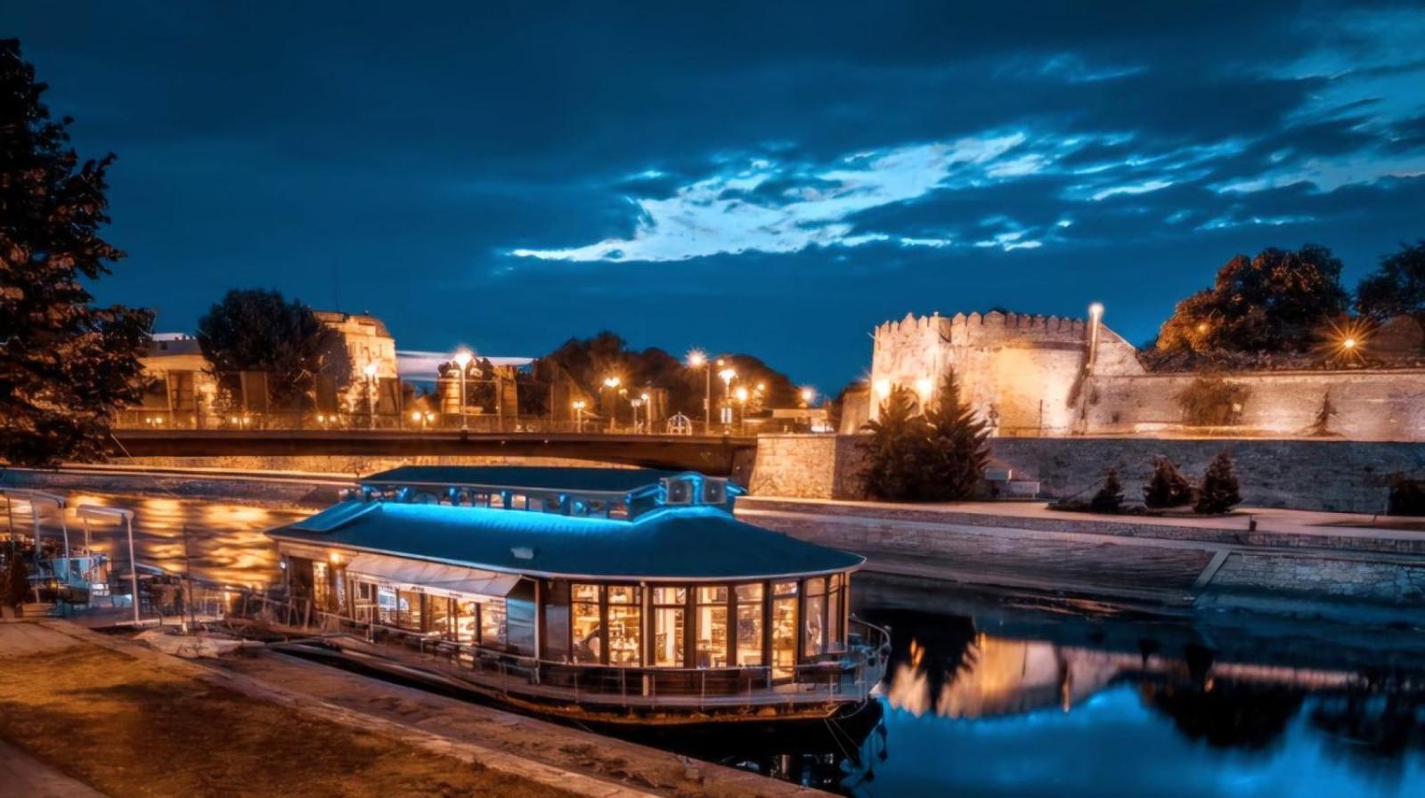 "My Life" Luxury River Apartments Ниш Экстерьер фото